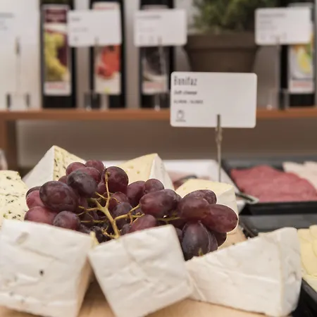 Hotel Scandic Frankfurt Museumsufer 4*