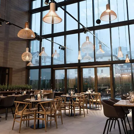 Otel Scandic Frankfurt Museumsufer 4*